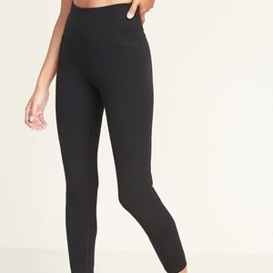 Old Navy Active Black Balance Legging | Size: M